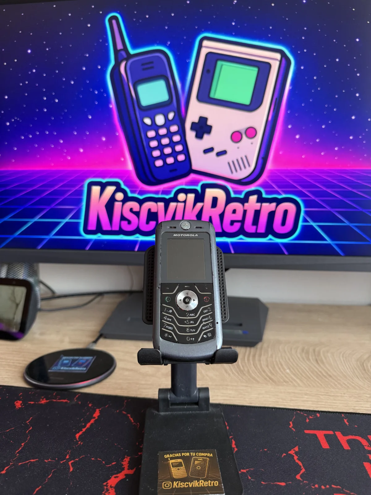Motorola L6 — vista frontal
