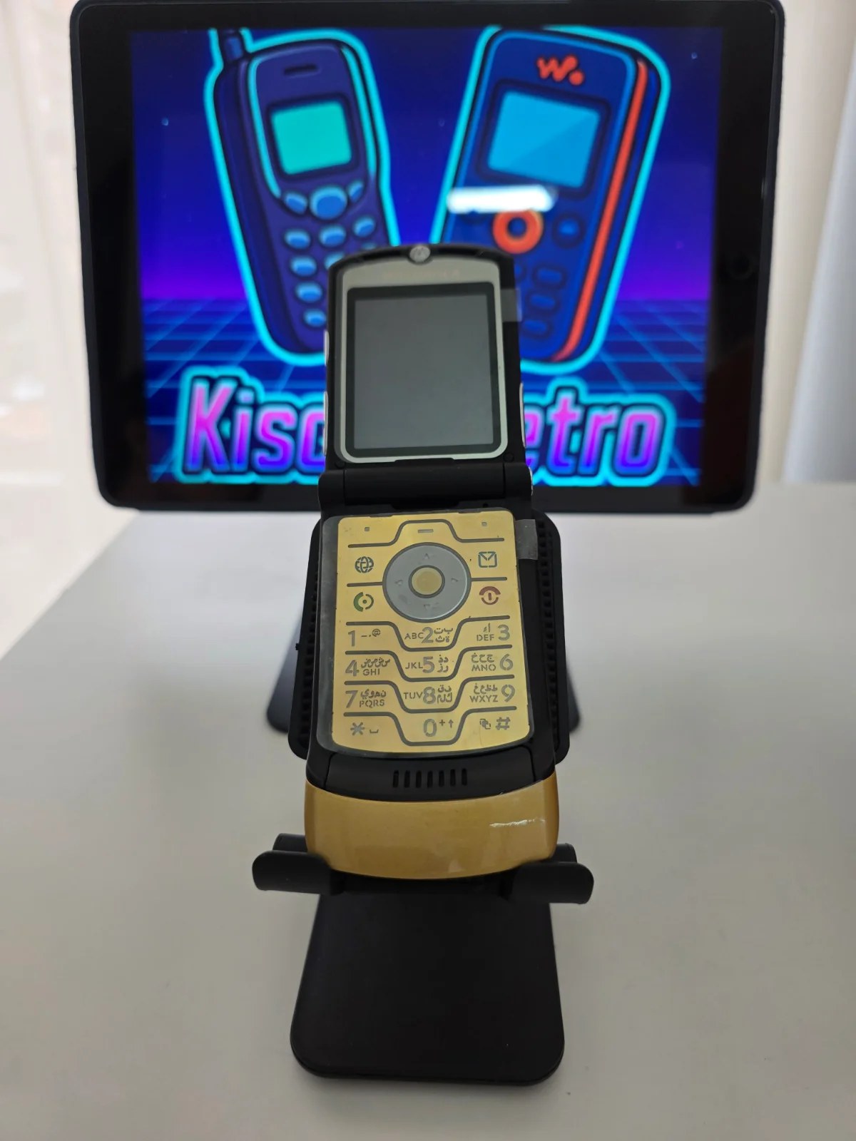 Motorola V3i Dolce Gabbana — abierto