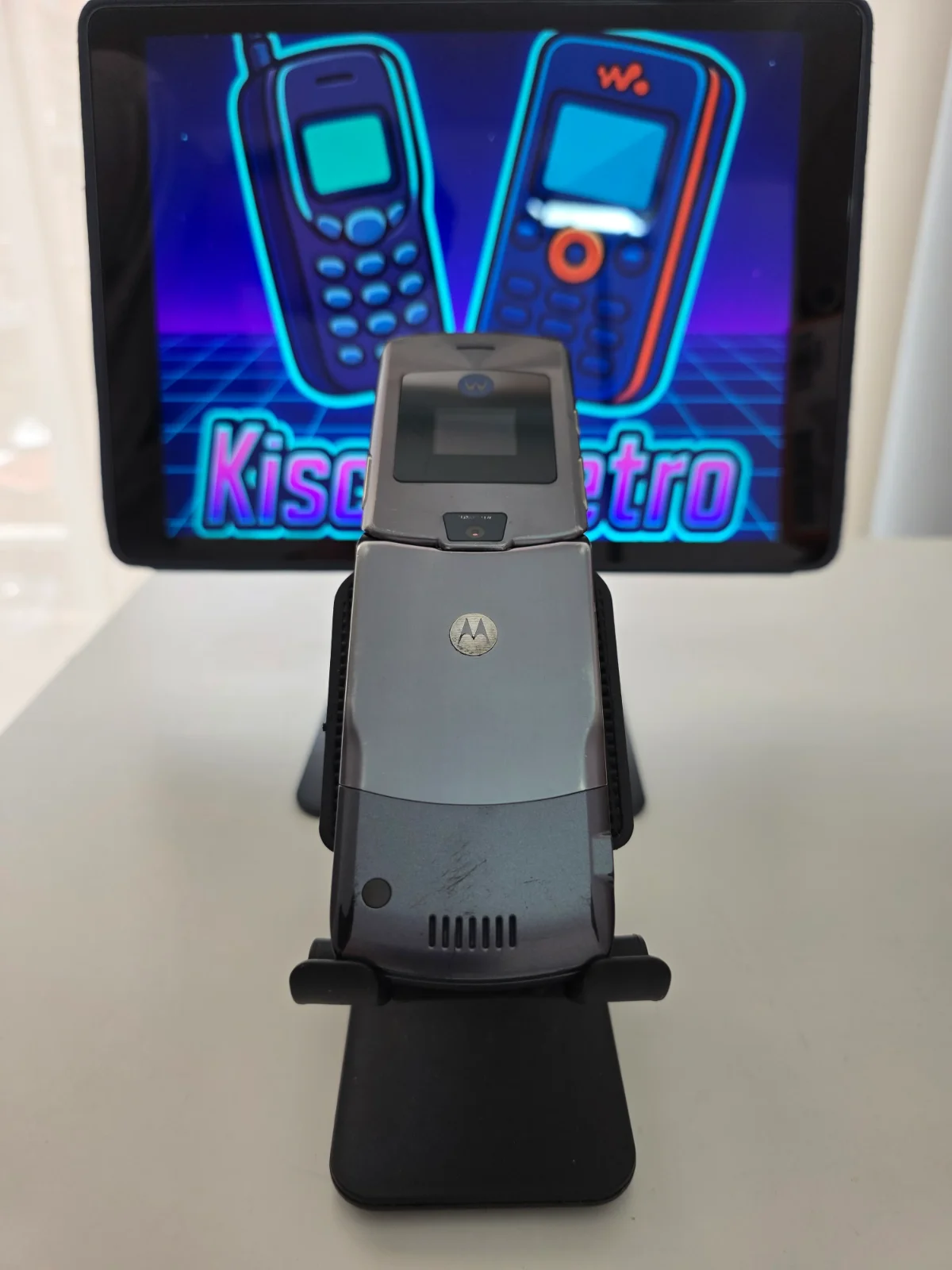 Motorola V3i plata — vista trasera