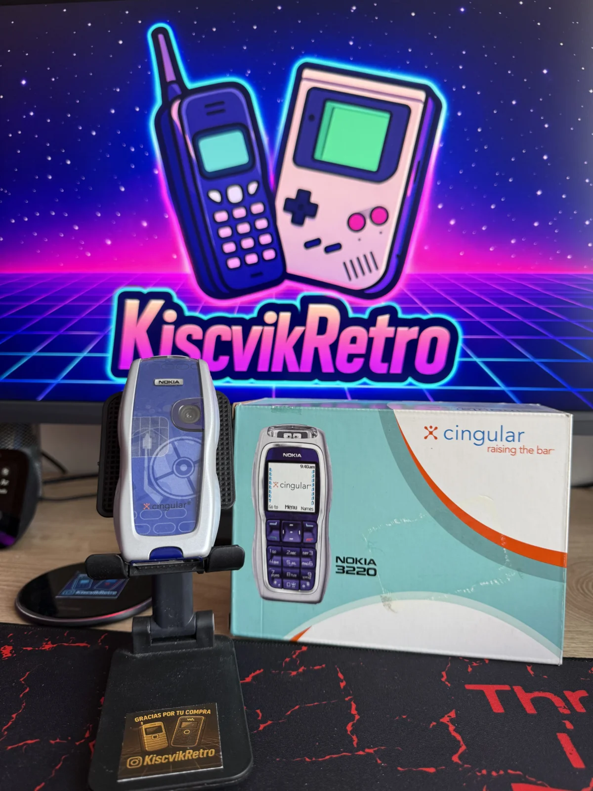 Nokia 3220 — vista trasera