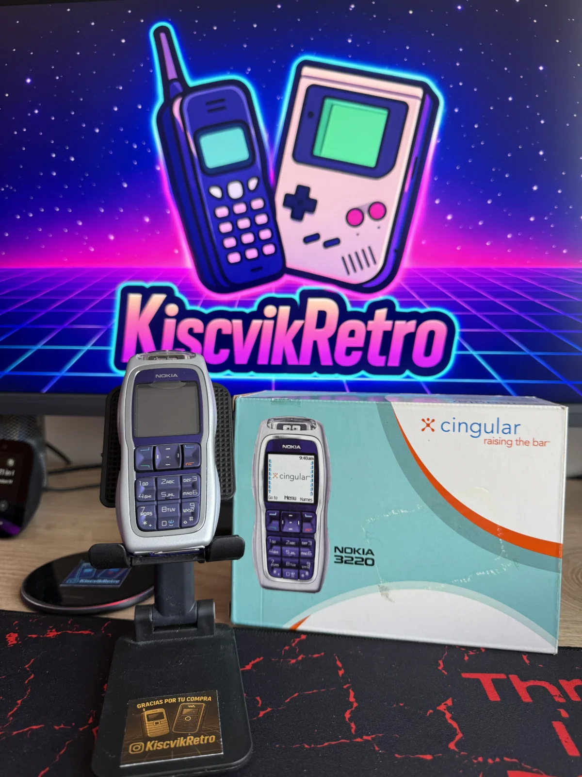 Nokia 3220 — vista frontal