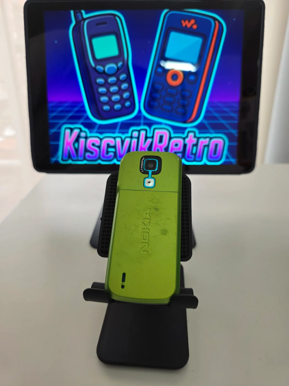 Nokia 5000 — vista trasera