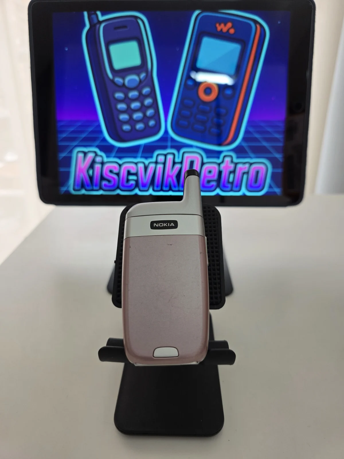 Nokia 6102 — vista trasera