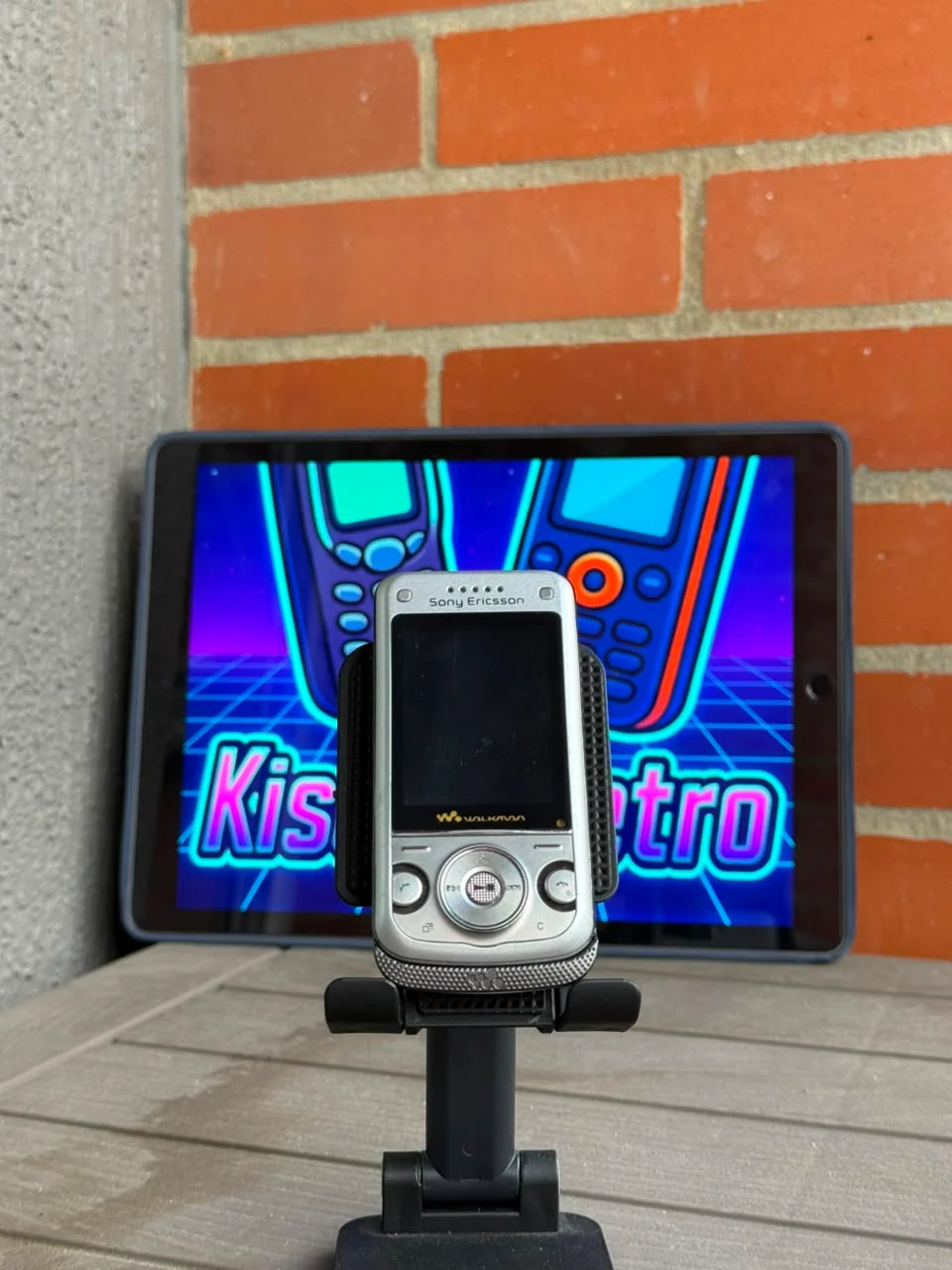 Sony Ericsson W760 — vista frontal