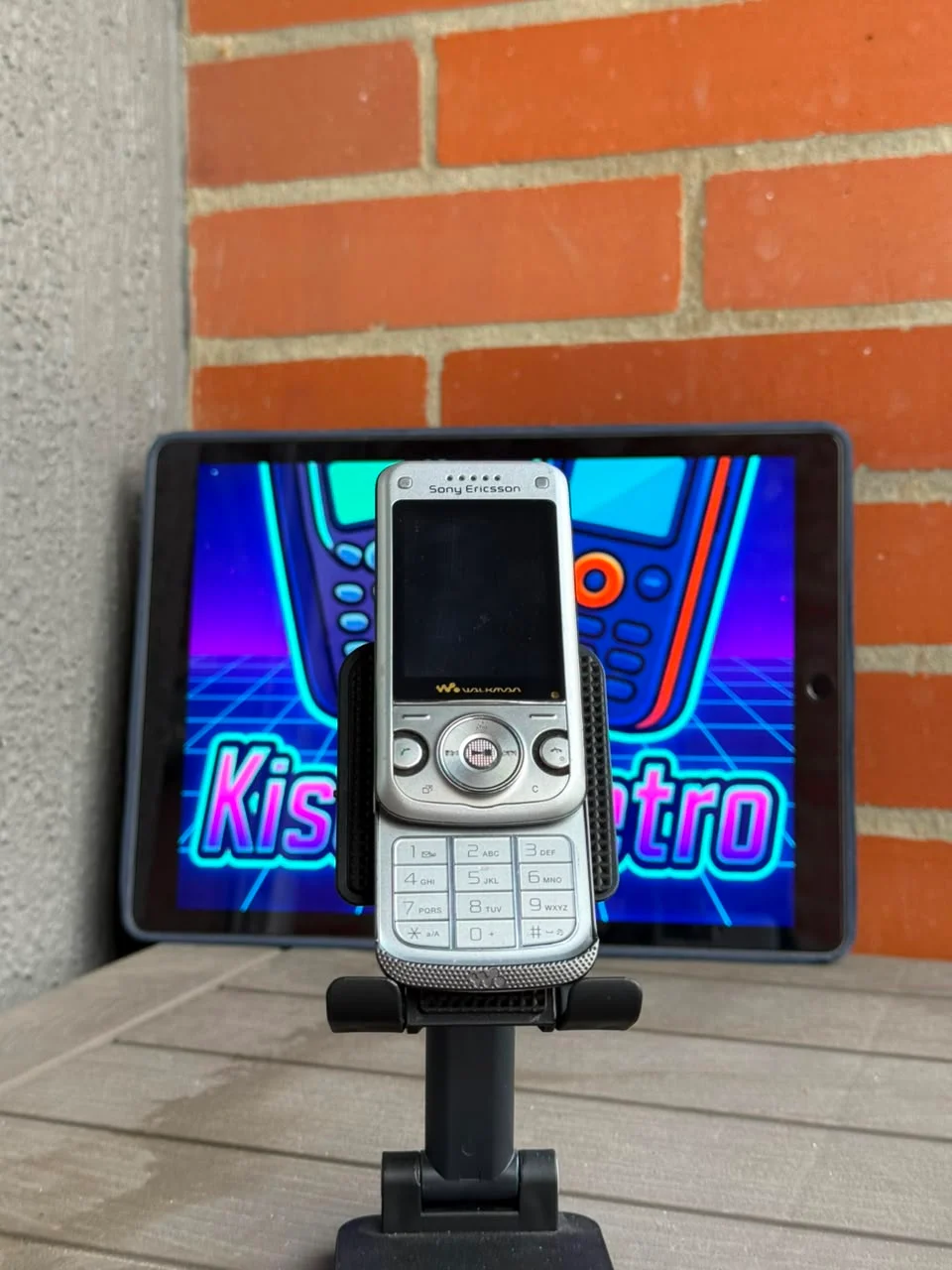 Sony Ericsson W760 — abierto